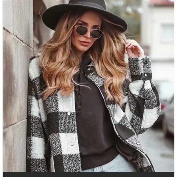 SALE BLACK/WHITE CHIC PLAID BOYFRIEND JACKET - Picture 2 of 8